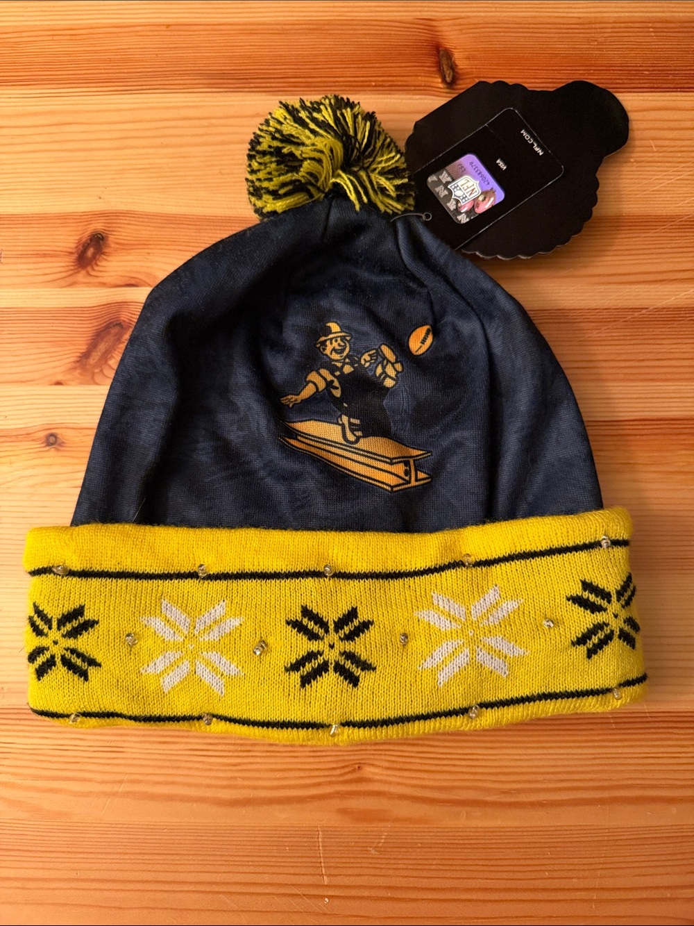 Pittsburgh Steelers Lightup Hat Yellow & Black Pom Beanie Hat - NFL still has ta